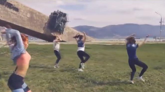 Kreml zum "Twerking"-Skandal: Tanz nicht mehr aus Russland wegzudenken, aber bitte nicht vor Kriegsdenkmälern