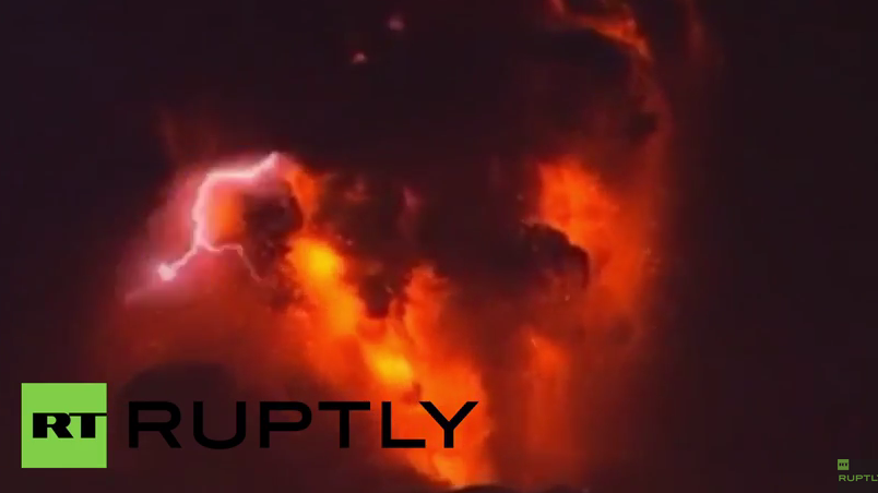 Chile: Vulkan Calbuco bricht erneut aus und liefert atemberaubende Bilder