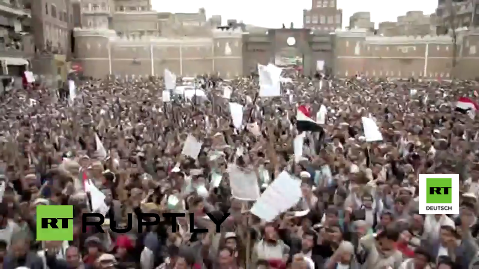 Live: Massenproteste in Sanaa gegen saudische Intervention im Jemen