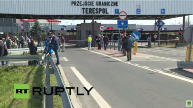 Live: Russische Bikergruppe „Nachtwölfe" bereiten sich auf Einreise in Polen vor
