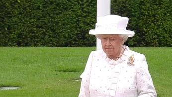 Live: Kanzlerin Merkel lädt Königin Elisabeth II ins Kanzleramt ein
