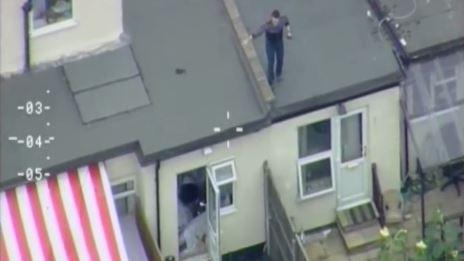Tödlicher Amoklauf mit Machete - Helikopter-Video