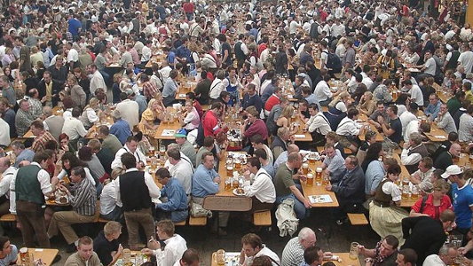 Neuer Fall antirussischer Hetze von TAZ bis FAZ - Die Mär vom verbotenen Oktoberfest in Russland
