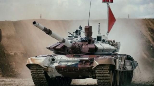 Live: Modernste Waffen auf der Expo "ARMEE-2015“ in Russland