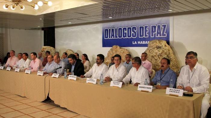 Friedensprozess in Kolumbien vor dem Scheitern? Verhandlungen zwischen FARC und Regierung stagnieren