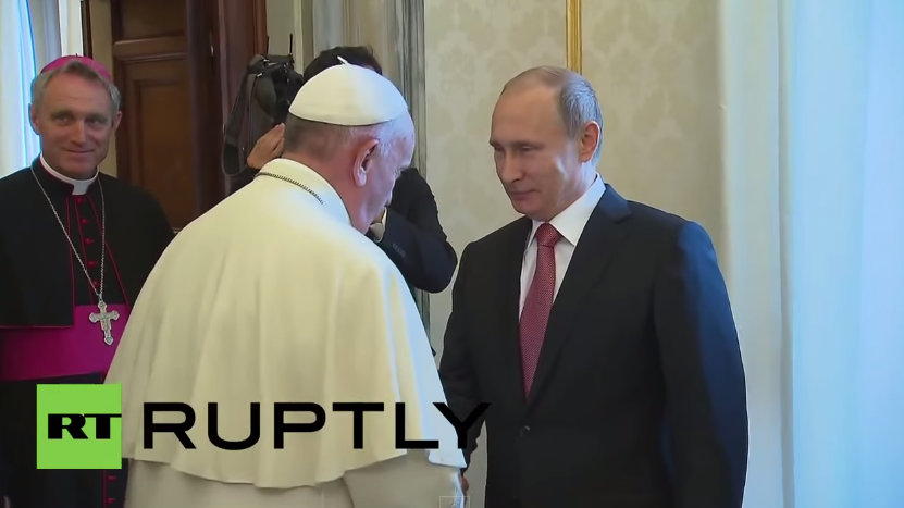 Papst Franziskus empfängt Putin im Vatikan