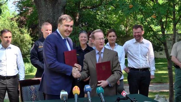 Bock zum Gärtner? Saakaschwili soll unter Anleitung des FBI die Korruption in Odessa bekämpfen
