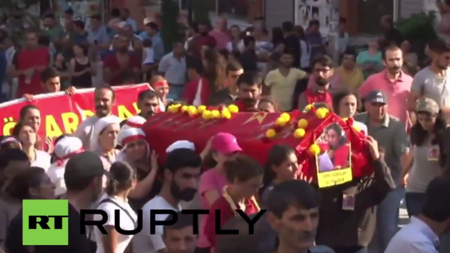 Istanbul: Demonstrantin bei ATO getötet - Hunderte begleiten Beerdigung