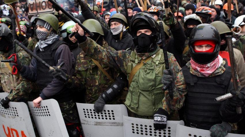Poroschenko verurteilt Rechten Sektor als "kriminell" - Schlussfolgerung: Maidan-Revolution von Verbrechern angeführt?