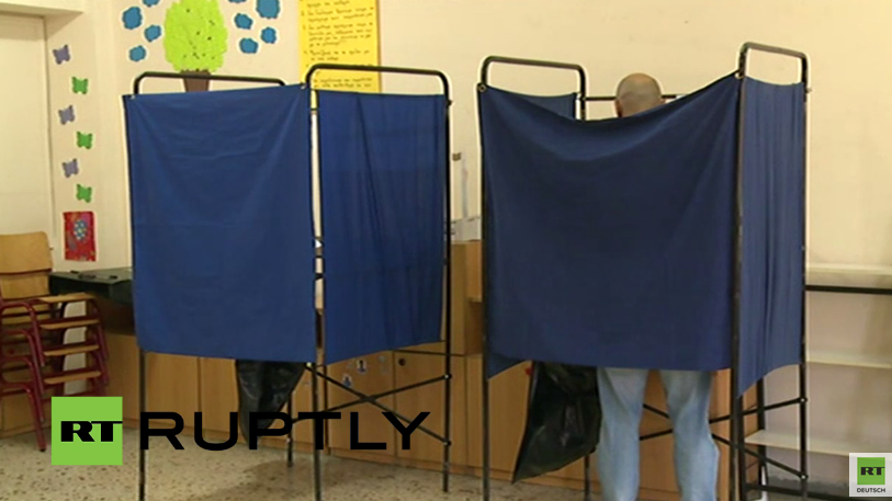 Live: Die ersten Griechen geben ihre Stimmen fürs Referendum ab
