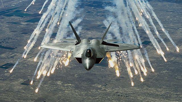 Gegen „russische Gefahr“ - USA entsenden F-22 Tarnkappen-Kampfjets nach Osteuropa