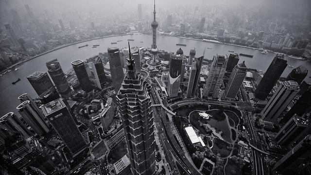 Chinas Aktienmärkte vor größtem Minus seit 20 Jahren – Auch Wall Street verzeichnet stärksten Einbruch seit 2011