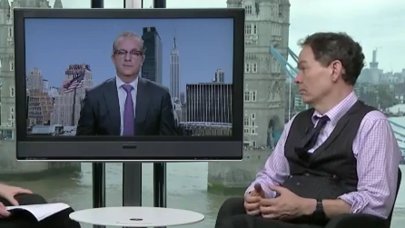 Keiser Report: Was bedeuten neue Kredite für Griechenland?