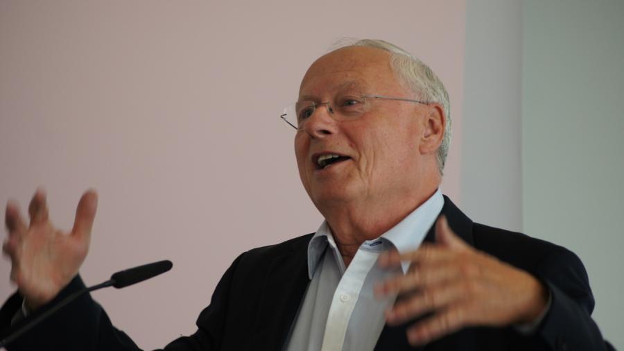 Oskar Lafontaine: Welche Lehren ziehen wir aus der Erpressung der Syriza-Regierung durch die Troika?