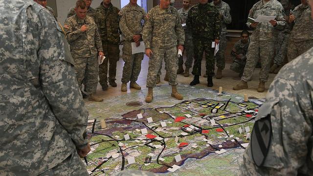 US-Historiker Zuesse: USA verfolgen eine „Strategie der Zerstörung Europas“