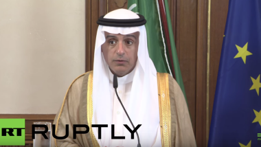 Saudischer Außenmister in Berlin: Je schneller Assad geht, desto eher wird Chaos in Syrien vermieden