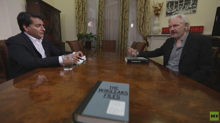 Julian Assange im RT-Interview: "Obama bestraft Whistleblower, weil diese mit Medien zusammenarbeiten"