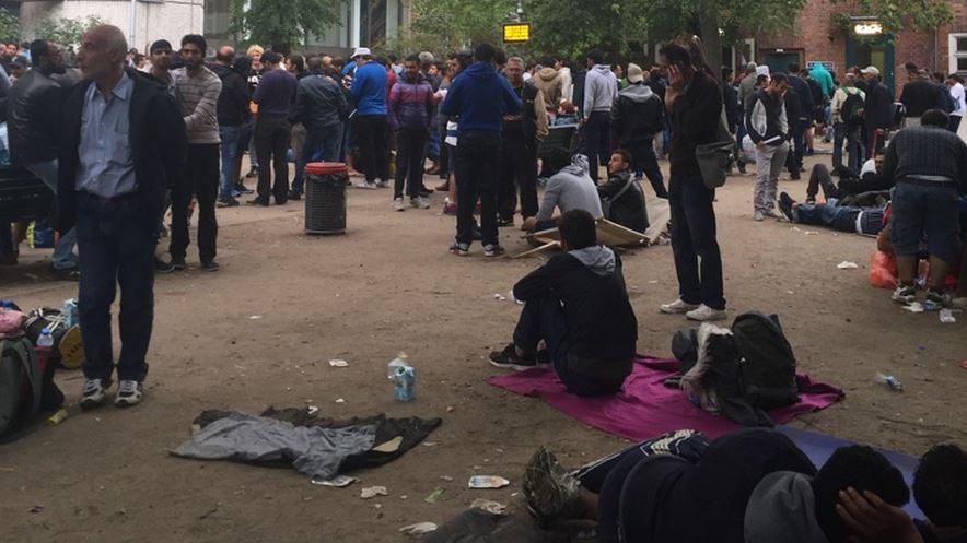 RT Deutsch-Reportage zu Flüchtlingen in Berlin: Warten, Warten, Warten