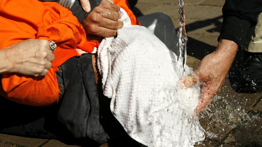 Ex-CIA-Chefs veröffentlichen Buch, das brutale US-Foltermethoden legitimiert