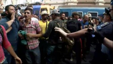 Live vom Keleti-Bahnhof nachdem er für Flüchtlinge wieder zugänglich ist