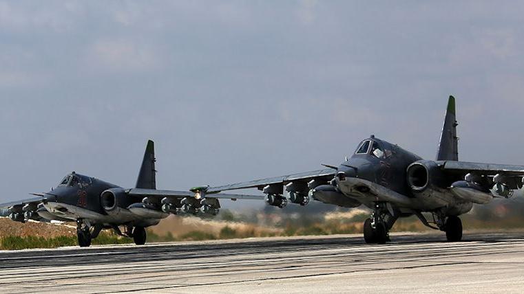 Russisches Verteidigungsministerium: In 24 Stunden 9 IS-Basen in Syrien zerstört, davon eine T-55 Panzereinheit