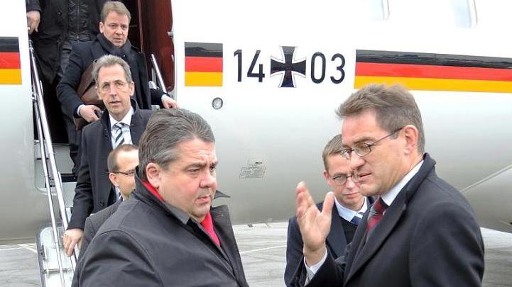 Vizekanzler Sigmar Gabriel in Moskau – Gespräche zu Wirtschaftsbeziehungen und mögliches Ende der Sanktionen