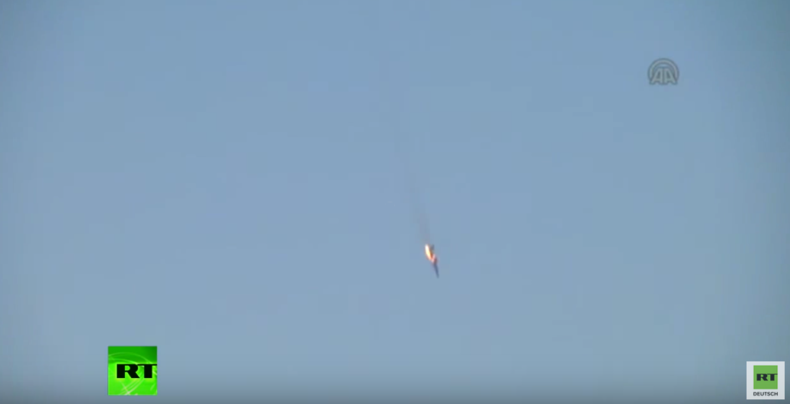 Moment des Su-24-Absturzes nach Beschuss von türkischer Seite