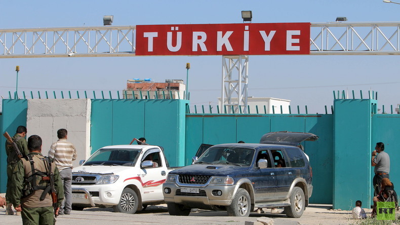Reportage über Ölschmuggel: Türkei verhaftet russische Journalisten und verweist sie des Landes