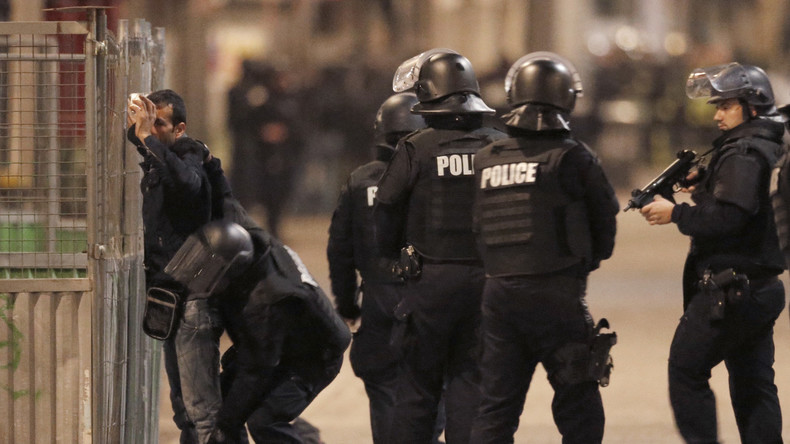 "Krieg gegen islamische Minderheit" - Islamophobie und Polizeigewalt in Frankreich