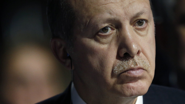 "Prinzipienlos und Terroristen als Partner" - Scharfe Kritik aus Ankara an den USA