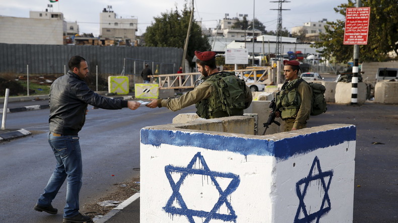 Israelin begleitet Palästinenser an Checkpoints: "Mein Vater wollte Schutz, nicht Besatzung"