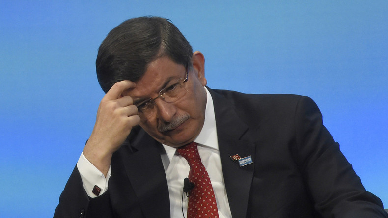 Türkischer Premier Davutoglu: Russland, IS und YPG arbeiten gemeinsam an Terrorgürtel gegen Ankara