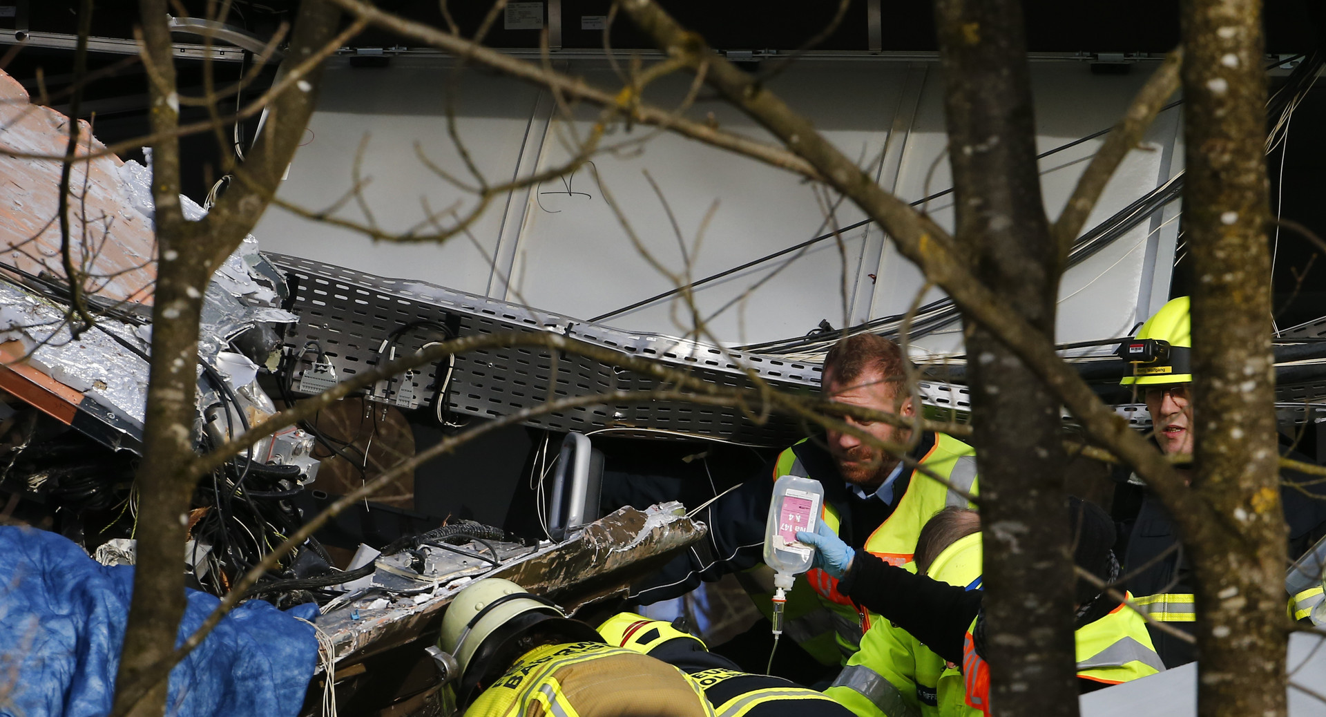 Schweres Zugunglück bei Bad Aibling forderte bisher zehn Tote