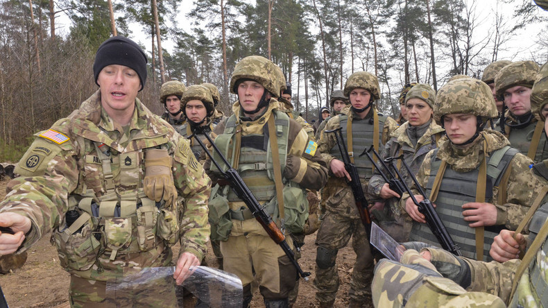 Analyst: USA wollen zeigen, dass sie bereit sind, gegen Russland in den Krieg zu ziehen