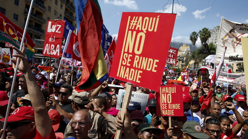 "Gegen den nächsten Putschversuch und US-Einmischung" - Zehntausende demonstrieren in Venezuela