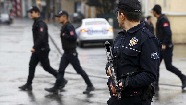 Auch „Spiegel“ und „Welt“ betroffen: Türkei wirft deutsche Journalisten aus dem Land