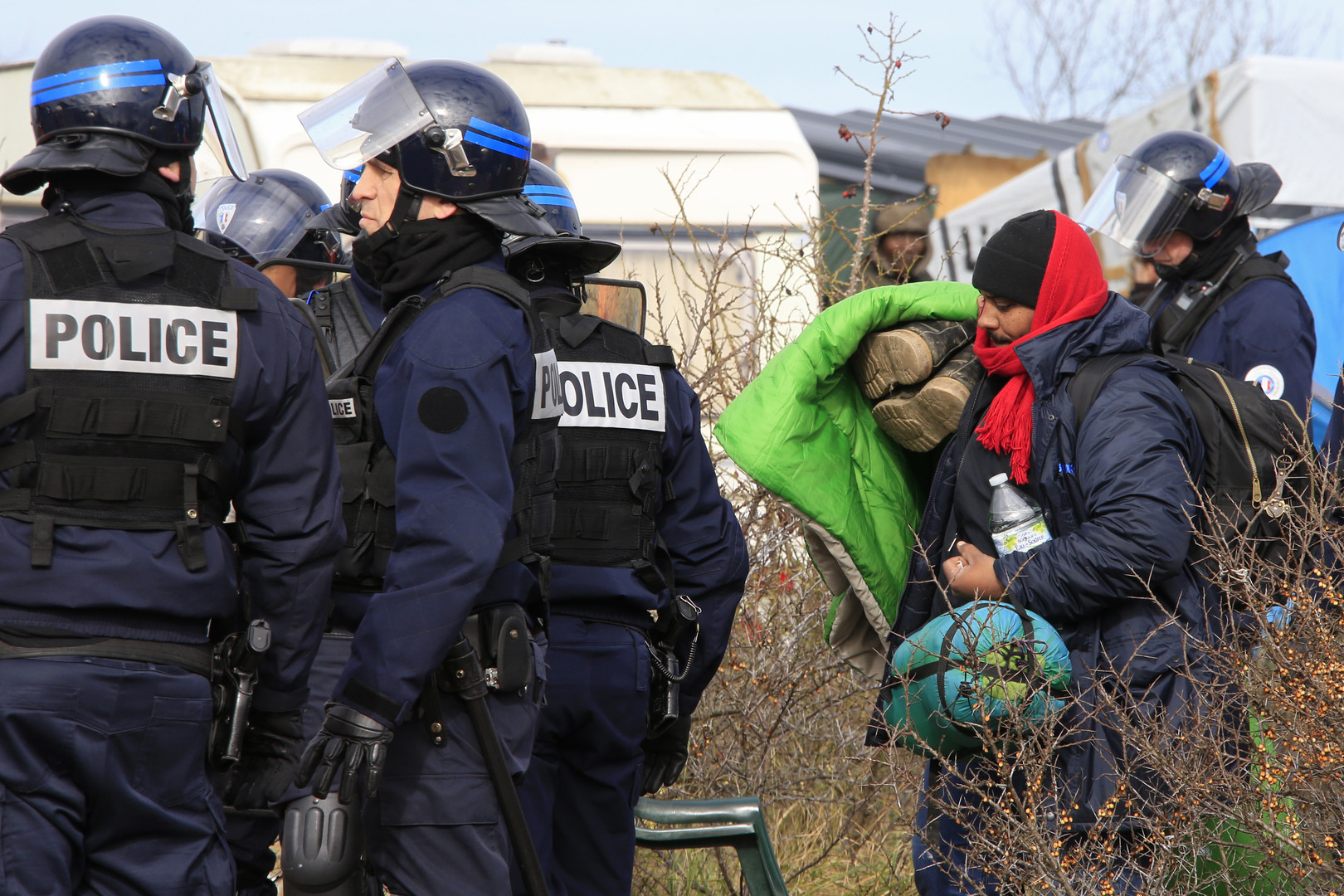 RT Deutsch-Bildergalerie: Der "Dschungel von Calais" in Flammen