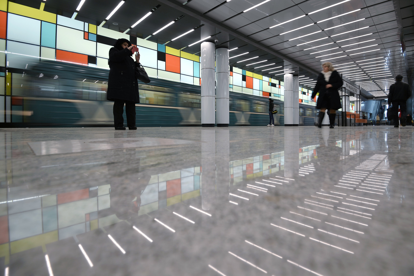 "Alles steht still" - Bauarbeiten führen zu teilweisem Kollaps der Moskauer Metro-Linie
