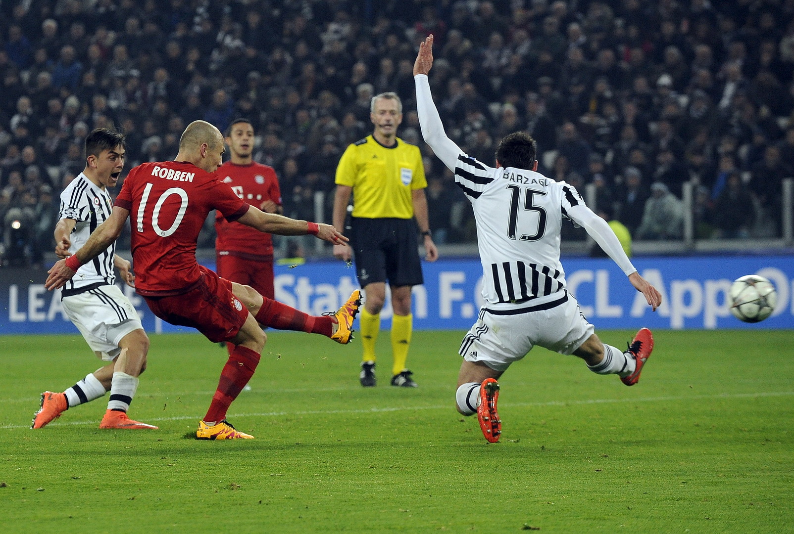 Fußball: Zwei Top Teams werden die Champions League verlassen müssen