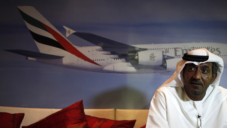 „Emirates“-Mitarbeiter im Gespräch mit RT: Zensur, Fälschung von Dokumenten und Atmosphäre der Angst