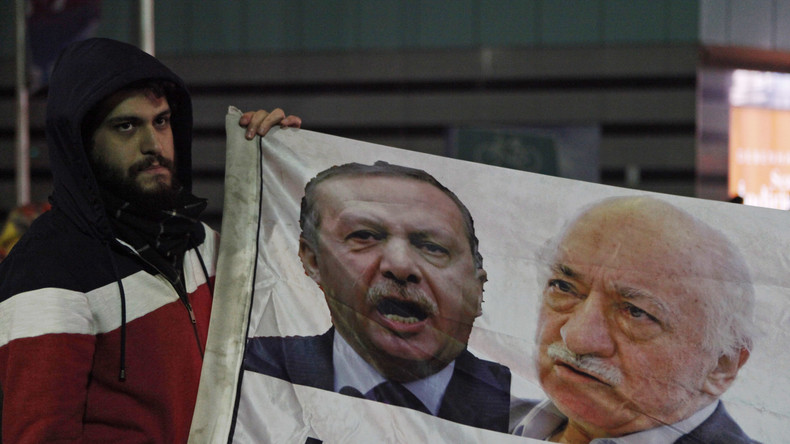 Verhaftungswelle in der Türkei: Wer steckt hinter der Gülen-Bewegung?