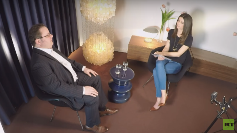 Markus Kompa im RT Deutsch-Interview: Was steckt hinter dem Krieg der Geheimdienste?