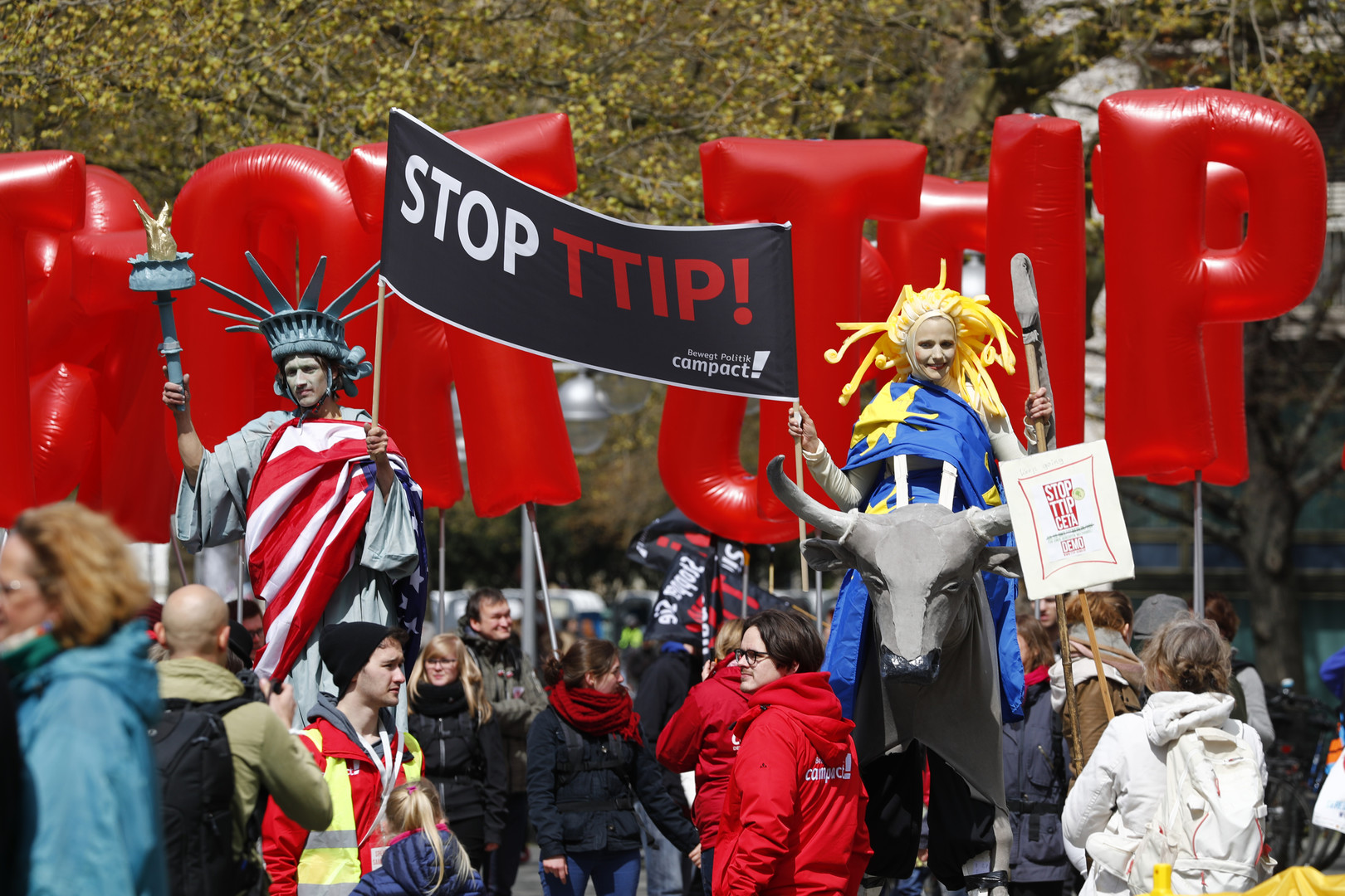 Proteste gegen Freihandel in Hannover: TTIP und CETA stoppen