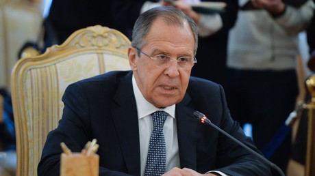 Live: Russischer, iranischer und aserbaidschanischer Außenminister geben gemeinsame Pressekonferenz