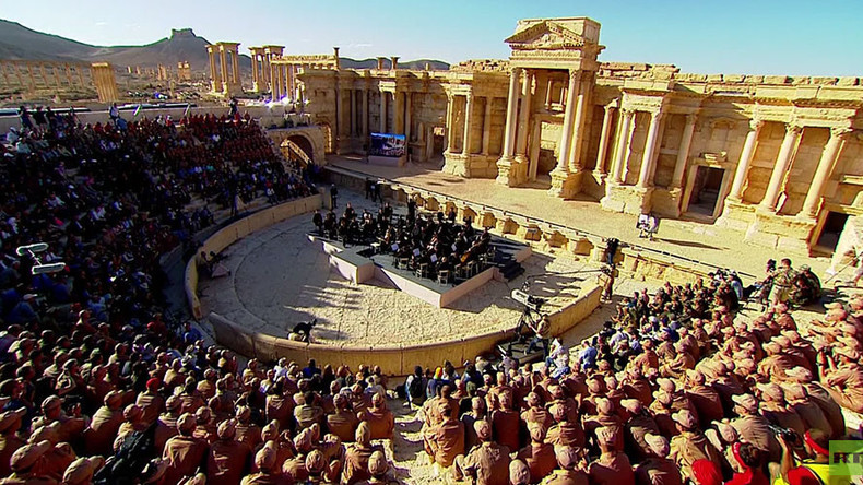 RT on air: Ein Gebet für Palmyra - Waleri Gergijews Symphoniekonzert für die befreite Oasenstadt