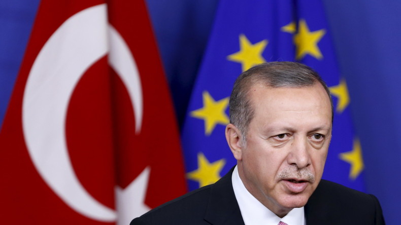 Erdogan: "EU spielt schwarze Komödie und ist selbst sicherer Hafen für Terrorgruppen"