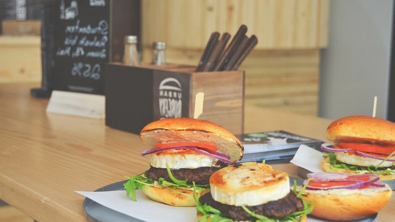 "Erdogan-Burger" mit Ziegenkäse - Fastfood-Restaurant muss nach Drohungen schließen