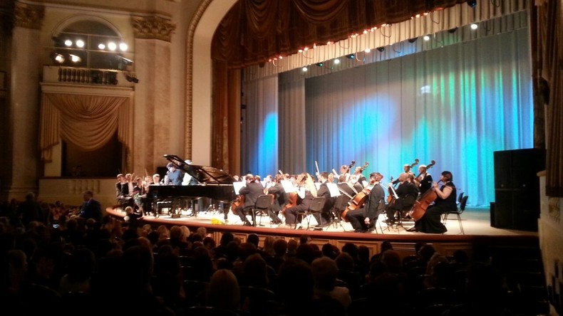 Im Konzert: Deutsche Austauschschülerin berichtet RT von ihrem Leben in Russland