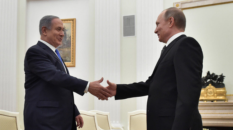 Putin übergibt an Netanjahu von syrischen Truppen erbeuteten israelischen Panzer