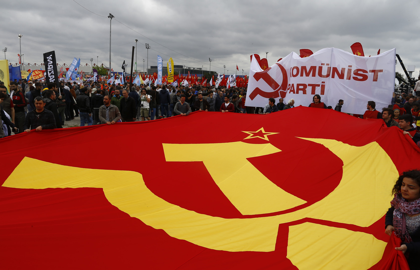 Bildergalerie zum Kampftag 1. Mai: Demonstrationen weltweit